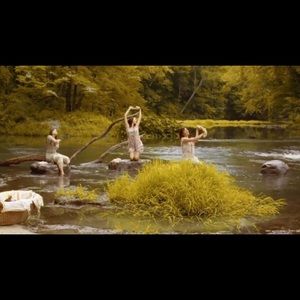 Go to sleep little babe
Go to sleep little babe